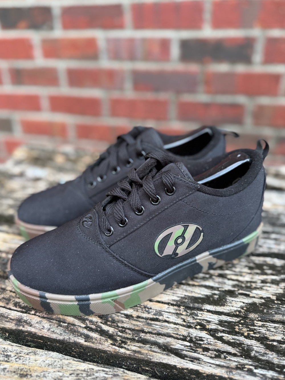Heelys Men’s Pro 20 Lifestyle Black Canvas w/ Camo Soles Sz 7 Skate Shoes X2 - Picture 7 of 15